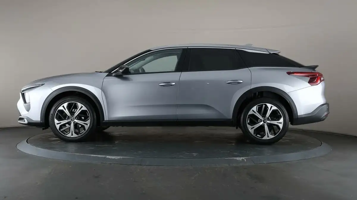 2022-citroen-c5-x-12-puretech-sense-plus-big-3