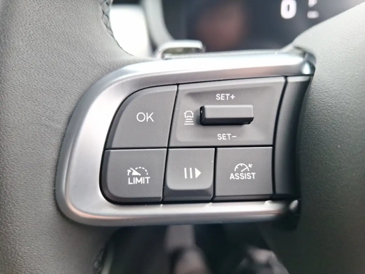 2021-nissan-juke-10-dig-t-acenta-big-17
