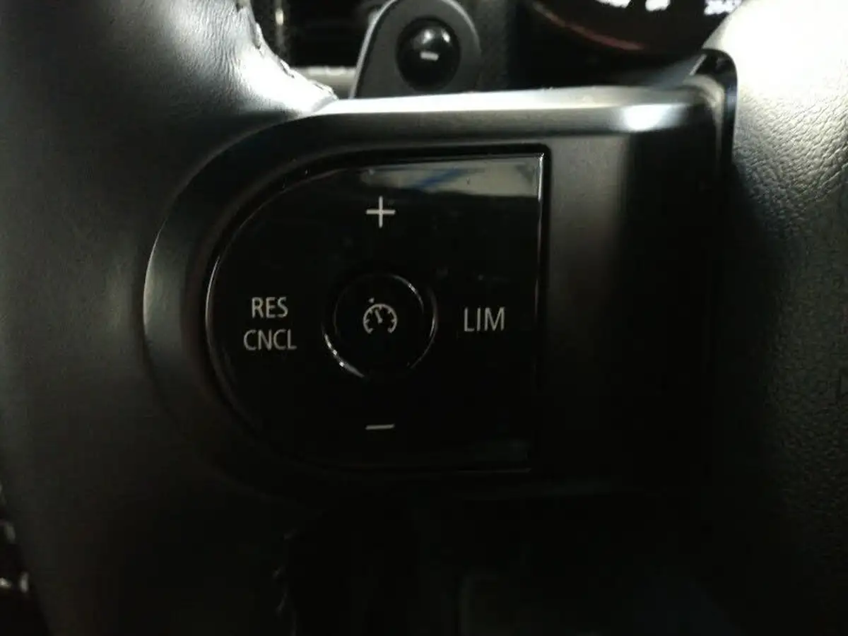 2021-mini-cooper-20-cooper-s-exclusive-hatchback-3d-auto-big-12