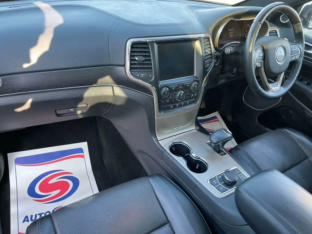 2014-jeep-grand-cherokee-30crd-summit-big-15