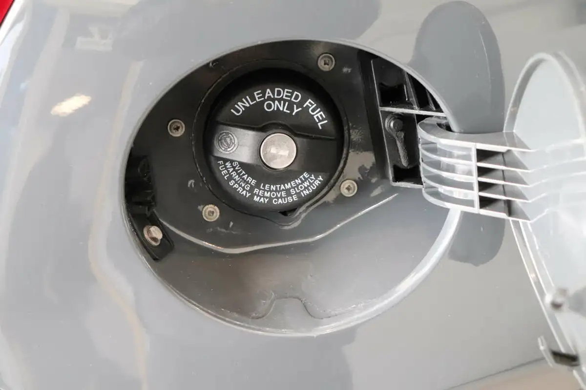 2016-fiat-500-12-lounge-big-73