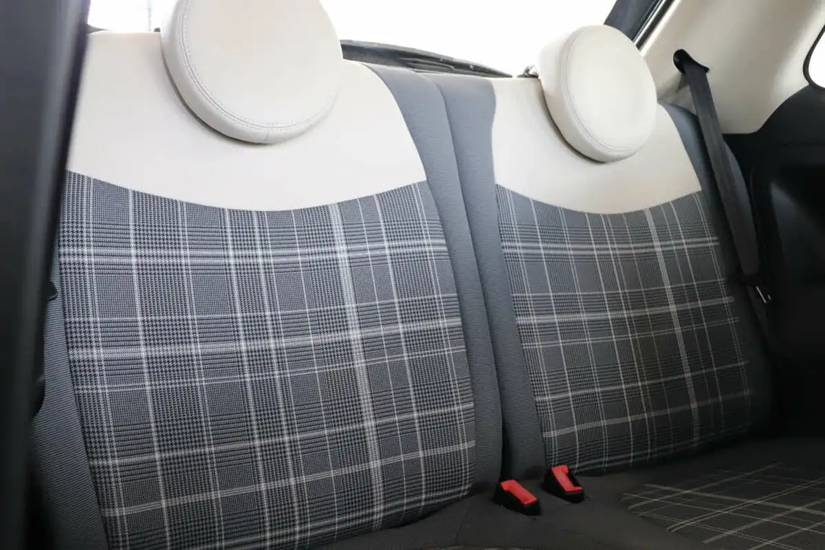 2016-fiat-500-12-lounge-big-25