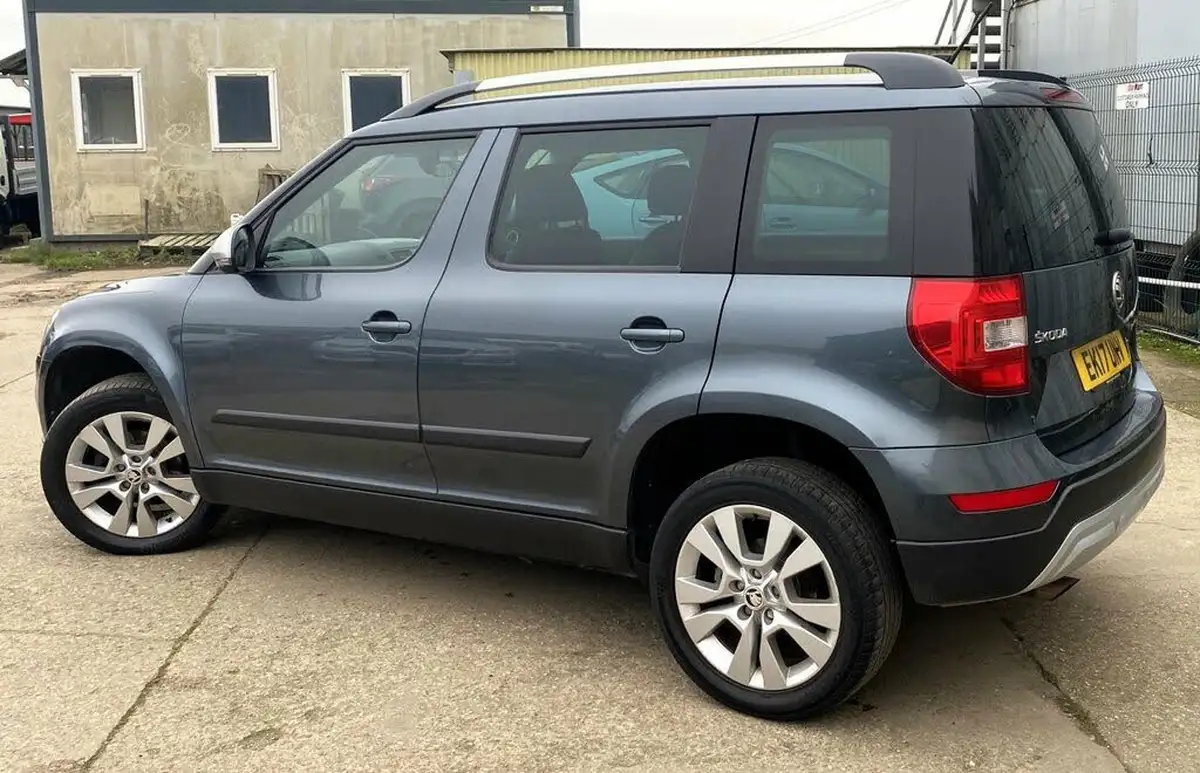2017-skoda-yeti-outdoor-12-tsi-se-l-drive-dsg-big-3