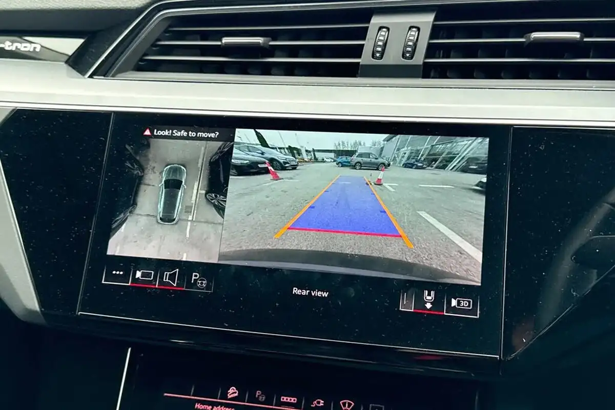 2023-audi-q8-e-tron-55e-sport-suv-big-45