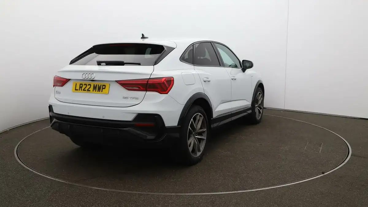 2022-audi-q3-15-35-tfsi-black-edition-cod-sportback-s-tronic-big-47