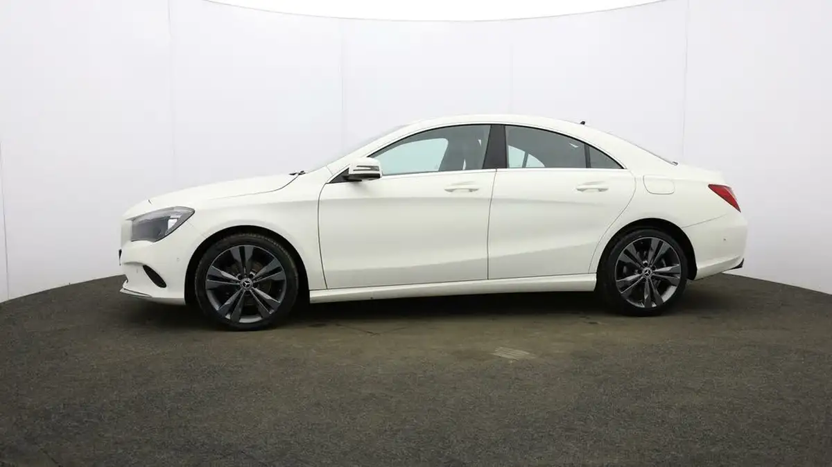 2017-mercedes-benz-cla-16-cla-180-sport-coupe-4d-big-62