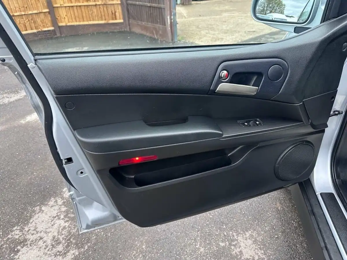 2018-kgm-ssangyong-musso-22td-ex-178ps-auto-big-18