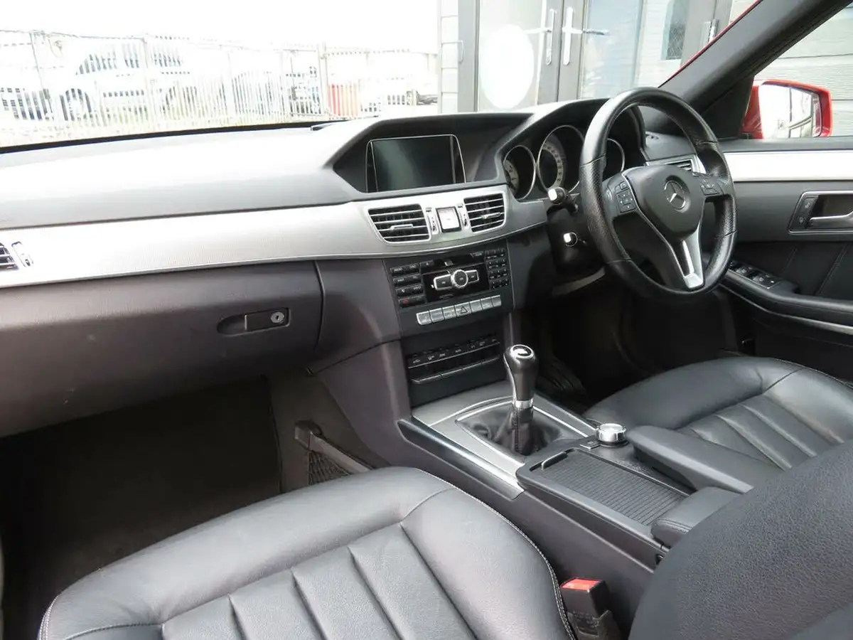 2014-mercedes-benz-e-class-21td-e220-cdi-se-175bhp-cdi-estate-5d-big-25