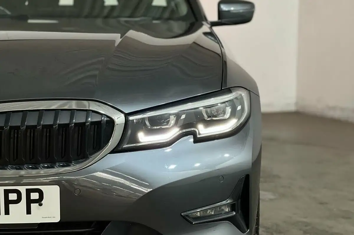 2020-bmw-3-series-20-330e-se-pro-saloon-4d-big-12