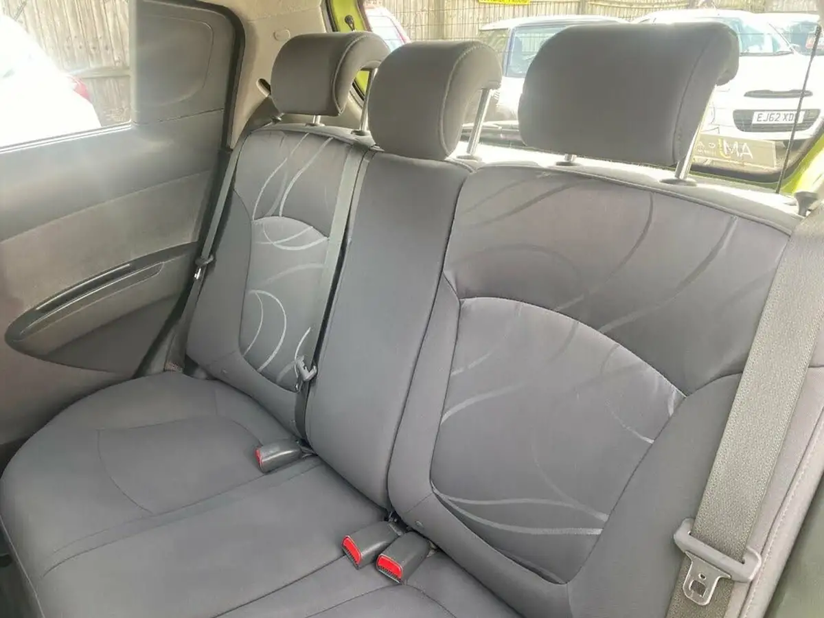 2011-chevrolet-spark-12-ls-big-14