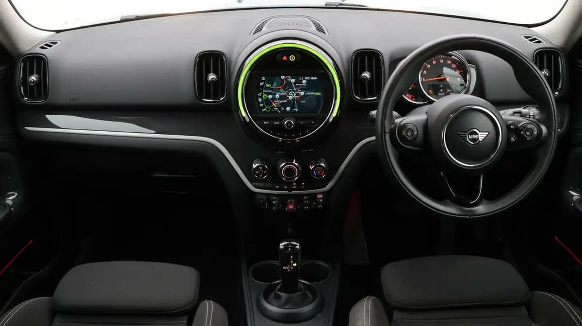 2019-mini-countryman-20-cooper-s-classic-auto-big-12