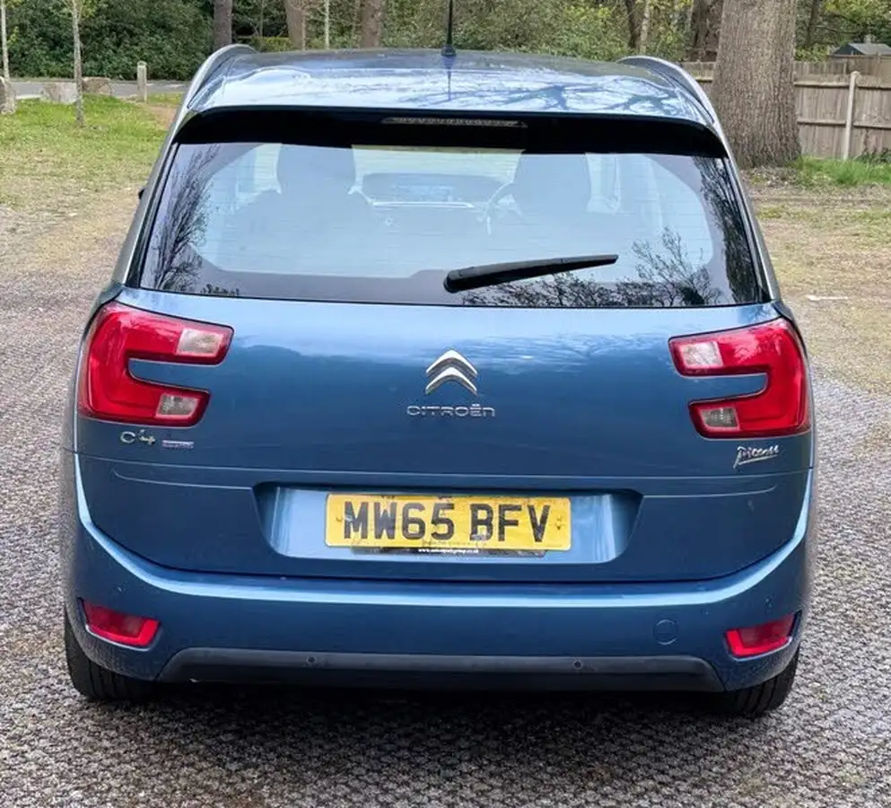 2015-citroen-grand-c4-picasso-16bluehdi-exclusive-big-6