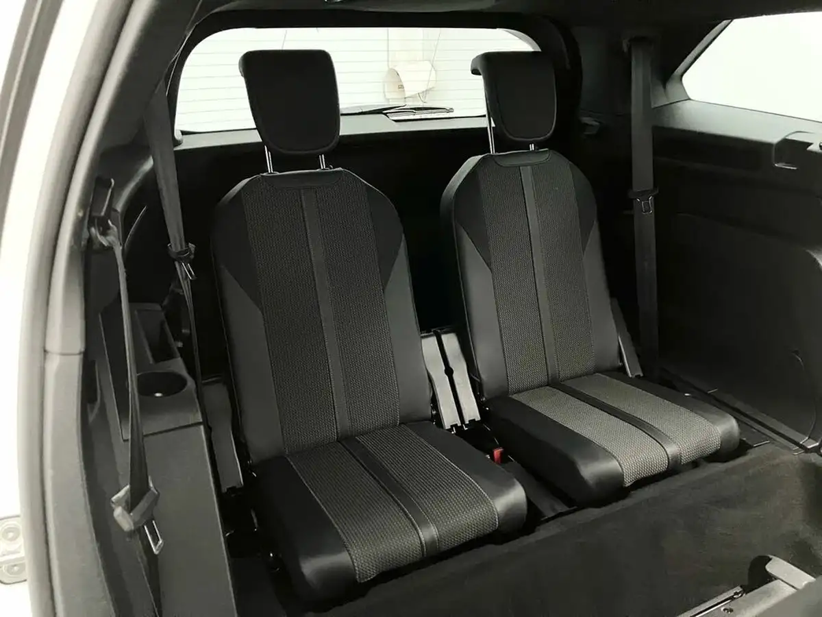 2022-peugeot-5008-suv-15-bluehdi-gt-eat8-big-31