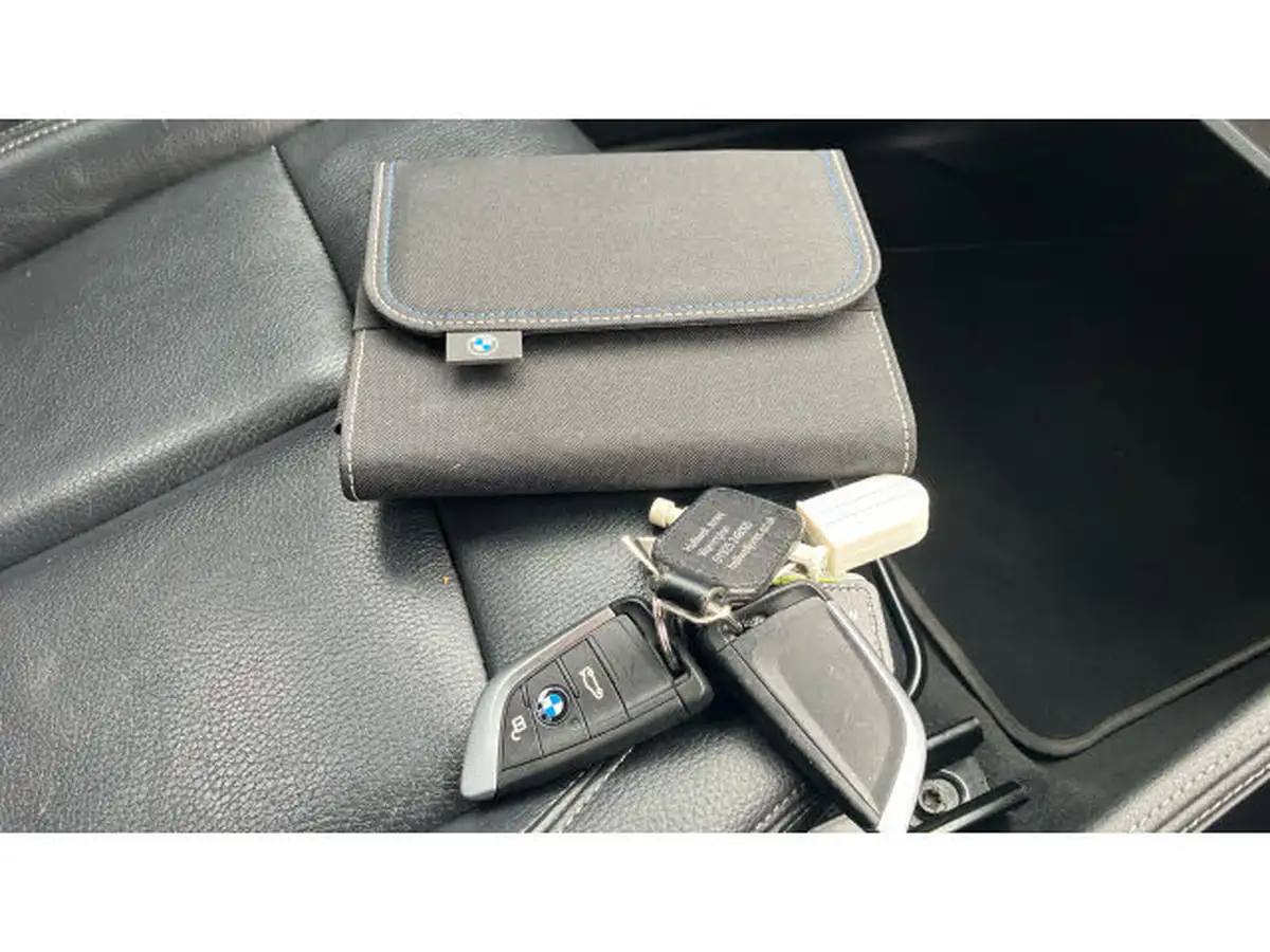 2021-bmw-x1-15-sdrive18i-xline-big-18