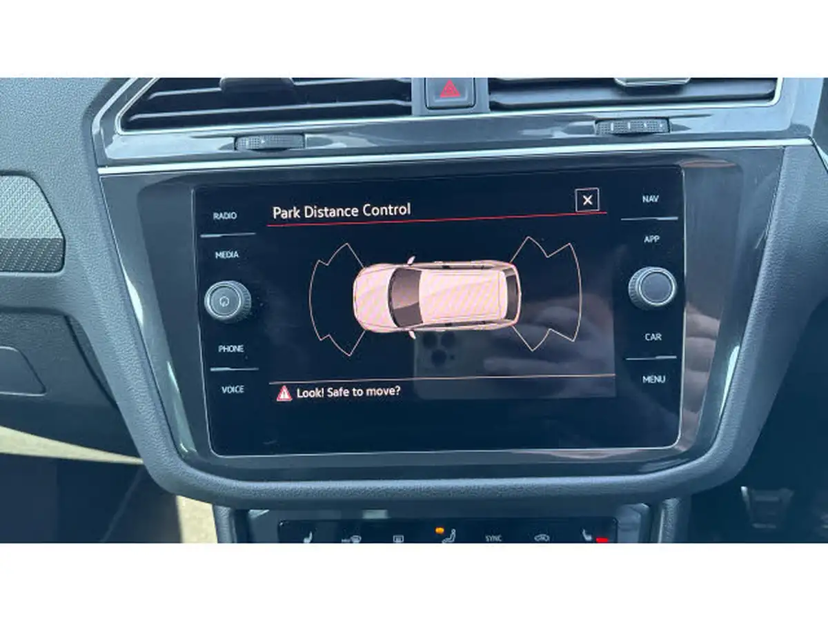 2021-volkswagen-tiguan-15-tsi-r-line-big-44