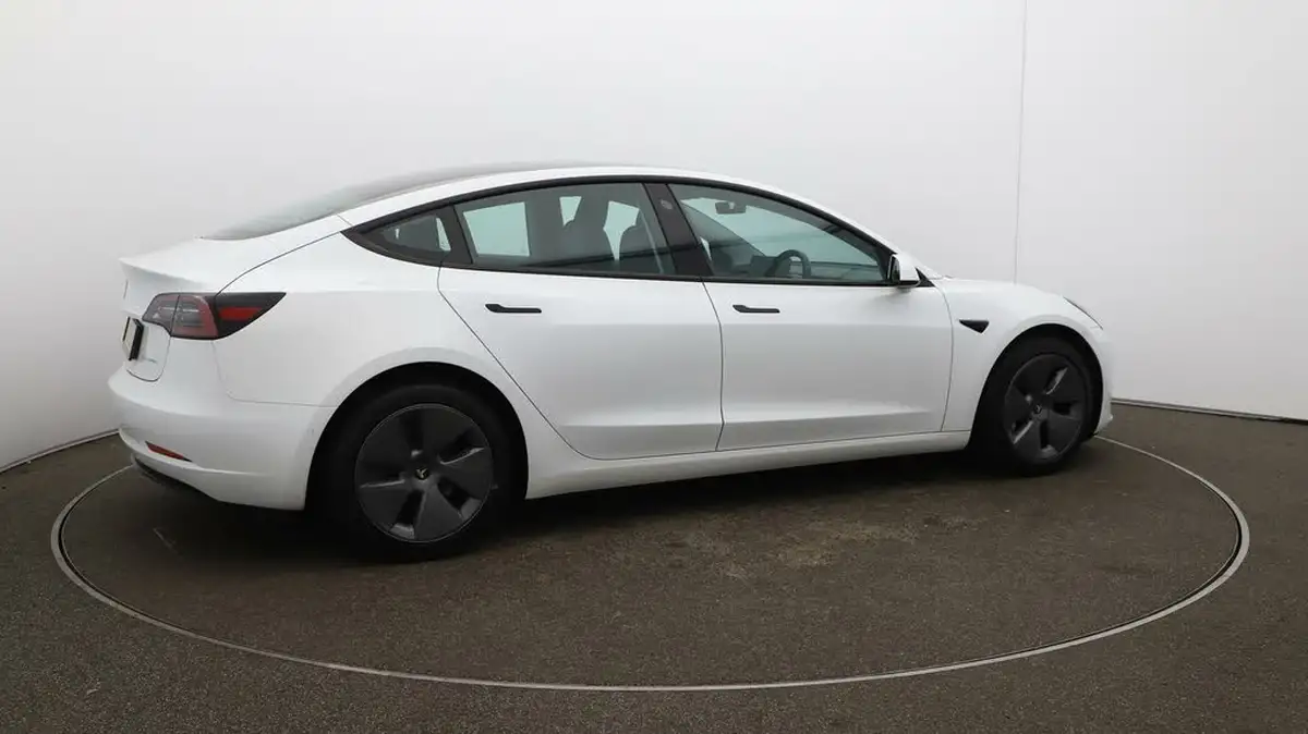 2021-tesla-model-3-e-long-range-4x4-big-42