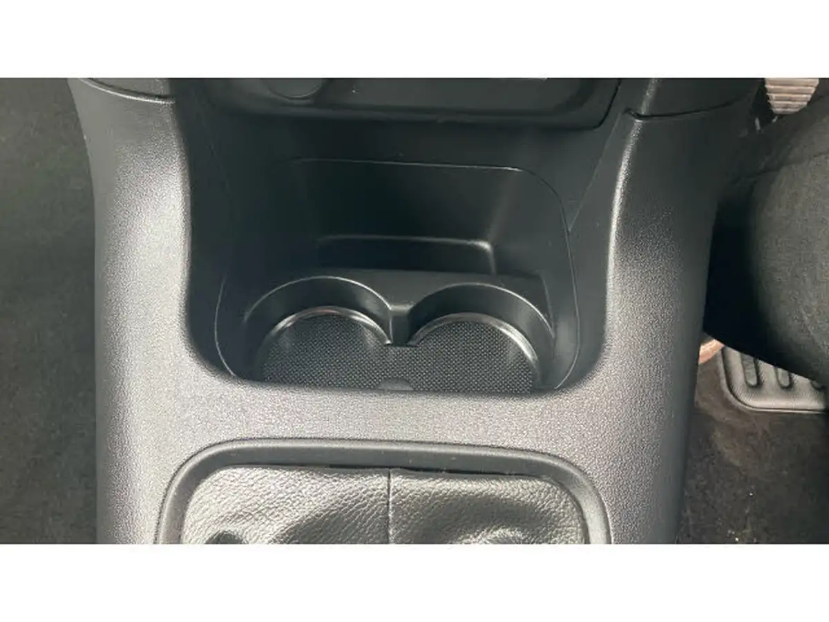 2022-citroen-c3-12-puretech-c-series-edition-83ps-ss-big-41