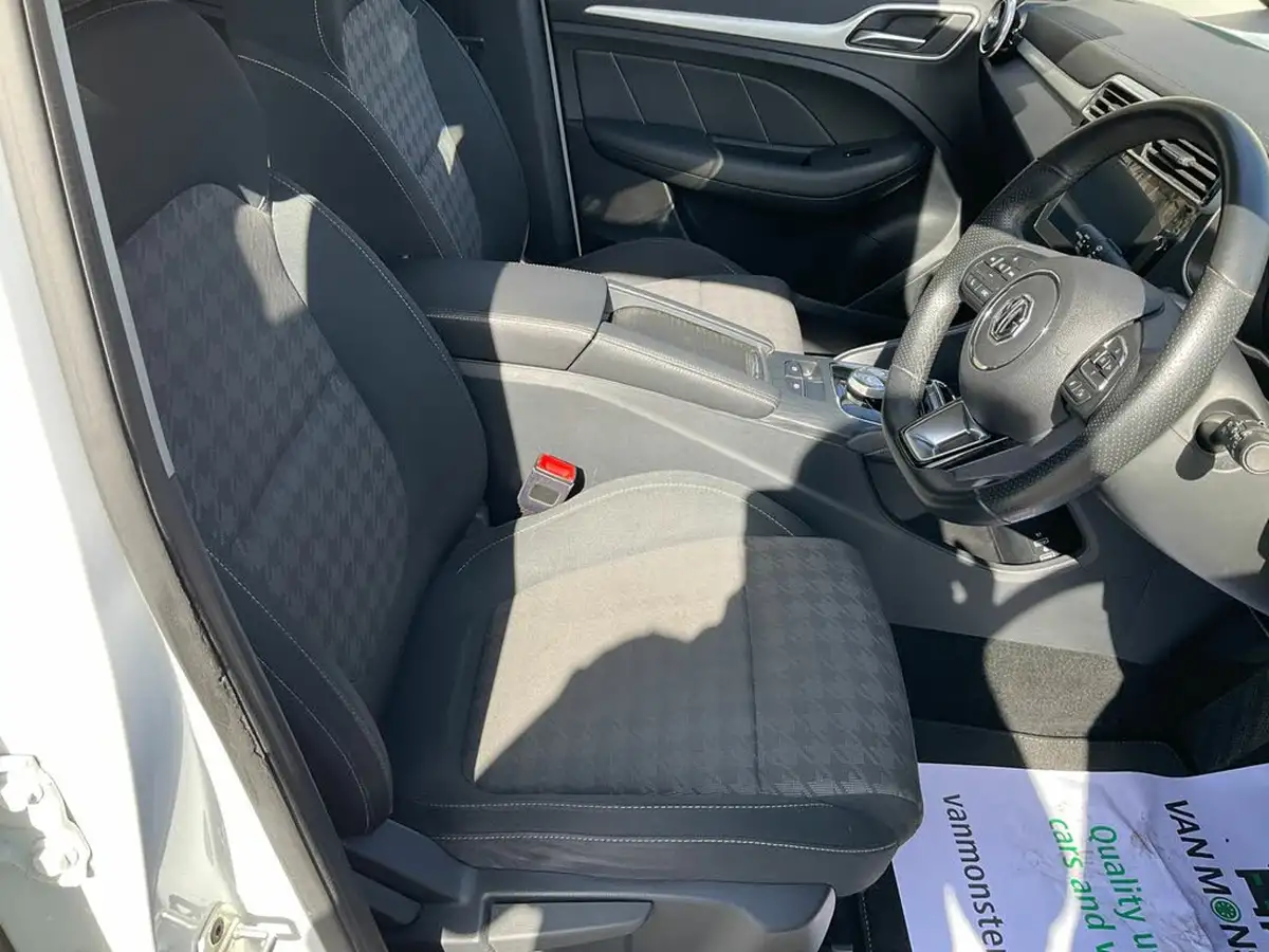 2020-mg-zs-suv-e-excite-ev-big-9