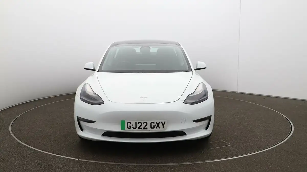 2022-tesla-model-3-e-long-range-big-33