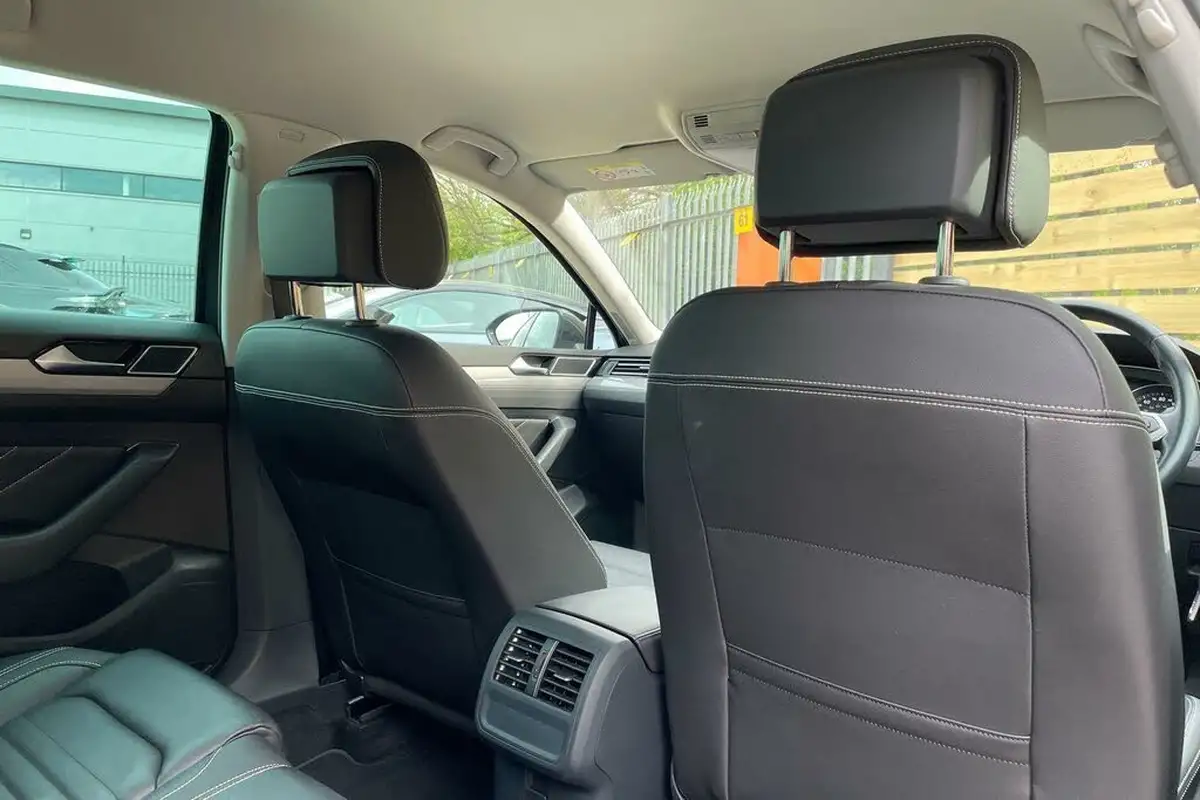 2022-volkswagen-passat-15-tsi-sel-estate-5d-dsg-big-22