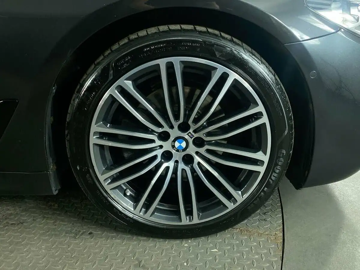2018-bmw-5-series-20td-520d-m-sport-188bhp-touring-5d-big-11