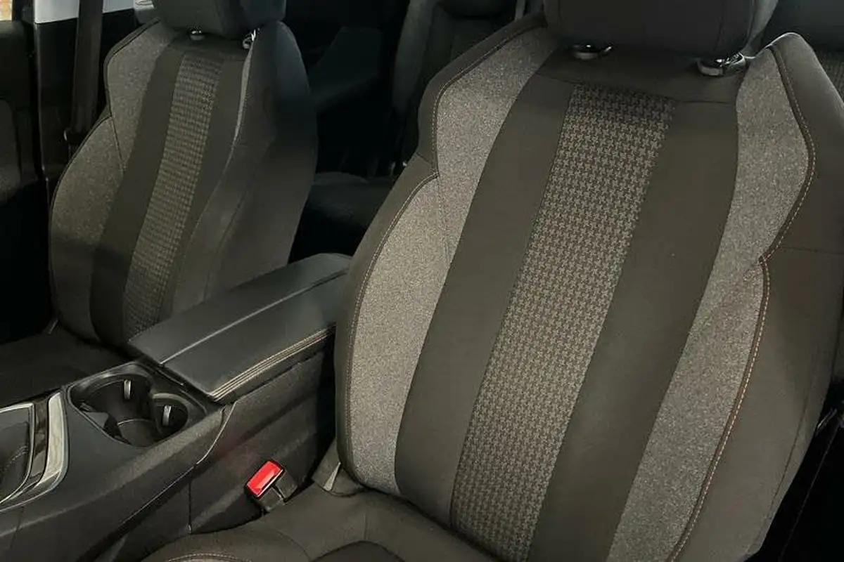 2019-peugeot-5008-suv-15-bluehdi-active-big-18
