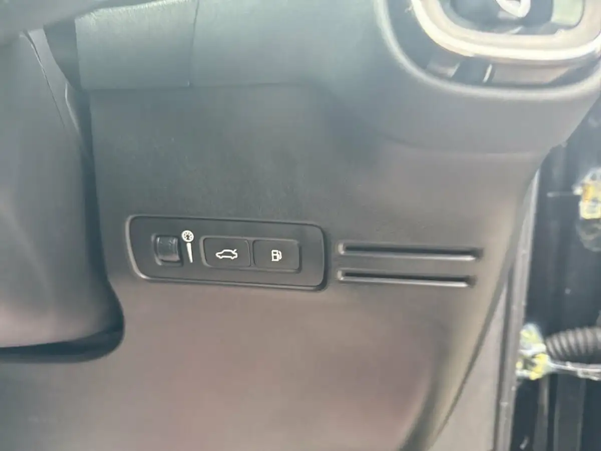 2020-volvo-xc40-15-t5-inscription-plug-in-hybrid-big-39