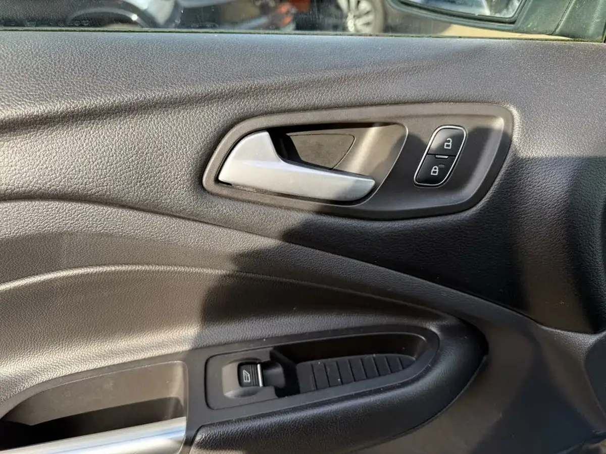 2019-ford-kuga-20tdci-st-line-120ps-powershift-big-20