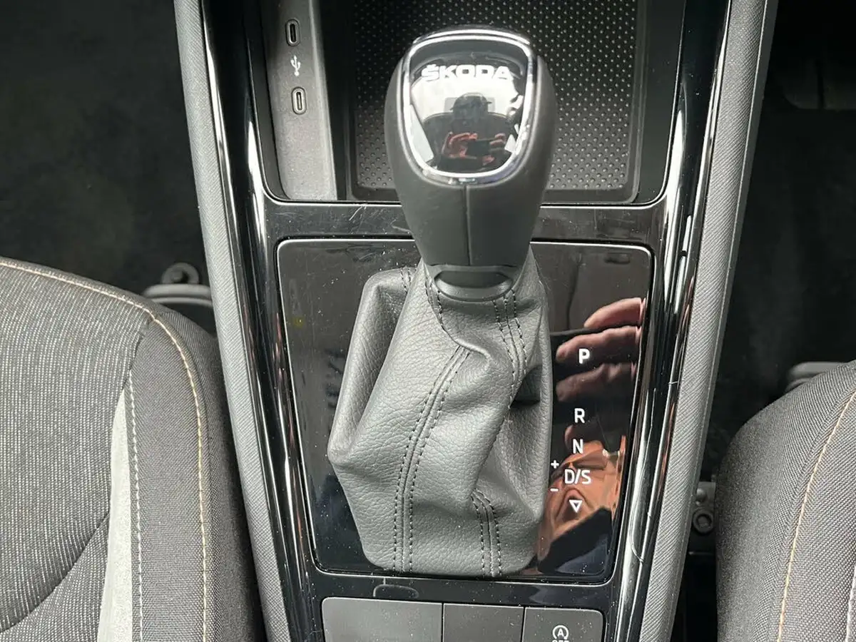2021-skoda-kamiq-10-tsi-se-l-109ps-dsg-big-44