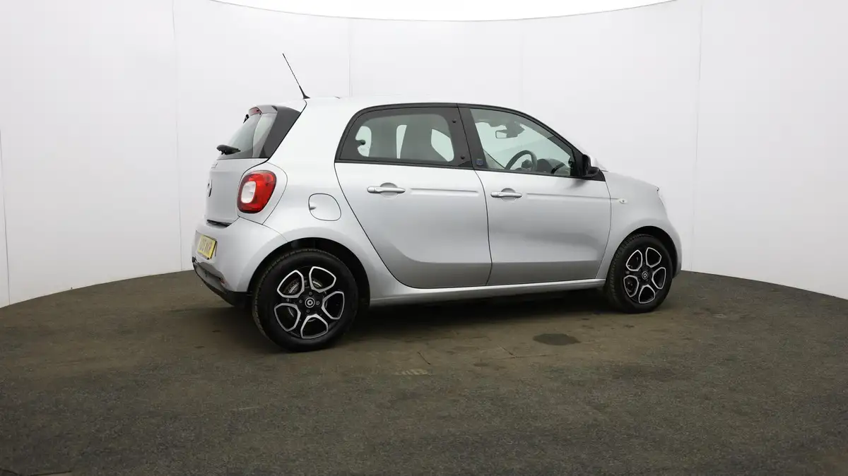 2019-smart-forfour-eq-prime-premium-big-48
