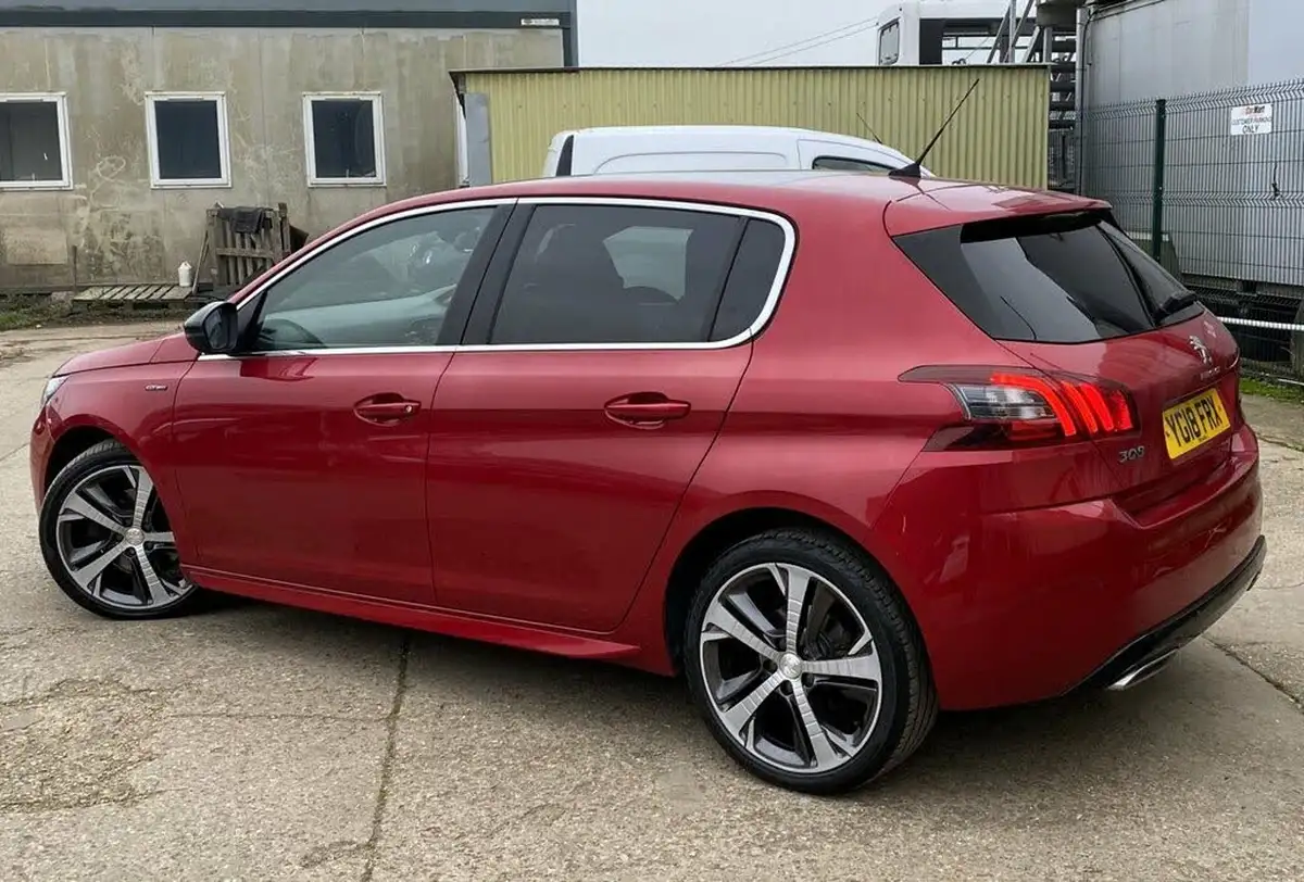 2018-peugeot-308-20-bluehdi-gt-line-big-4