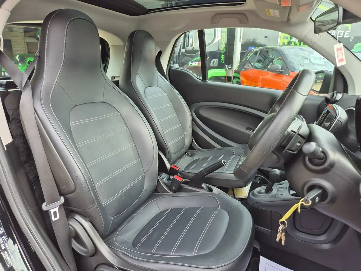 2018-smart-fortwo-09-prime-sport-premium-ss-coupe-twinamic-big-7