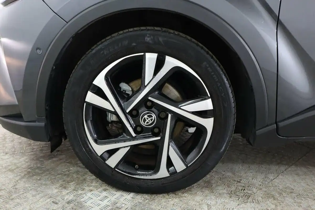 2022-toyota-c-hr-18-vvt-i-design-big-28