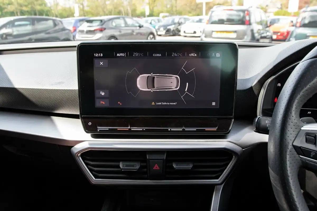 2020-seat-leon-15-etsi-fr-estate-big-29