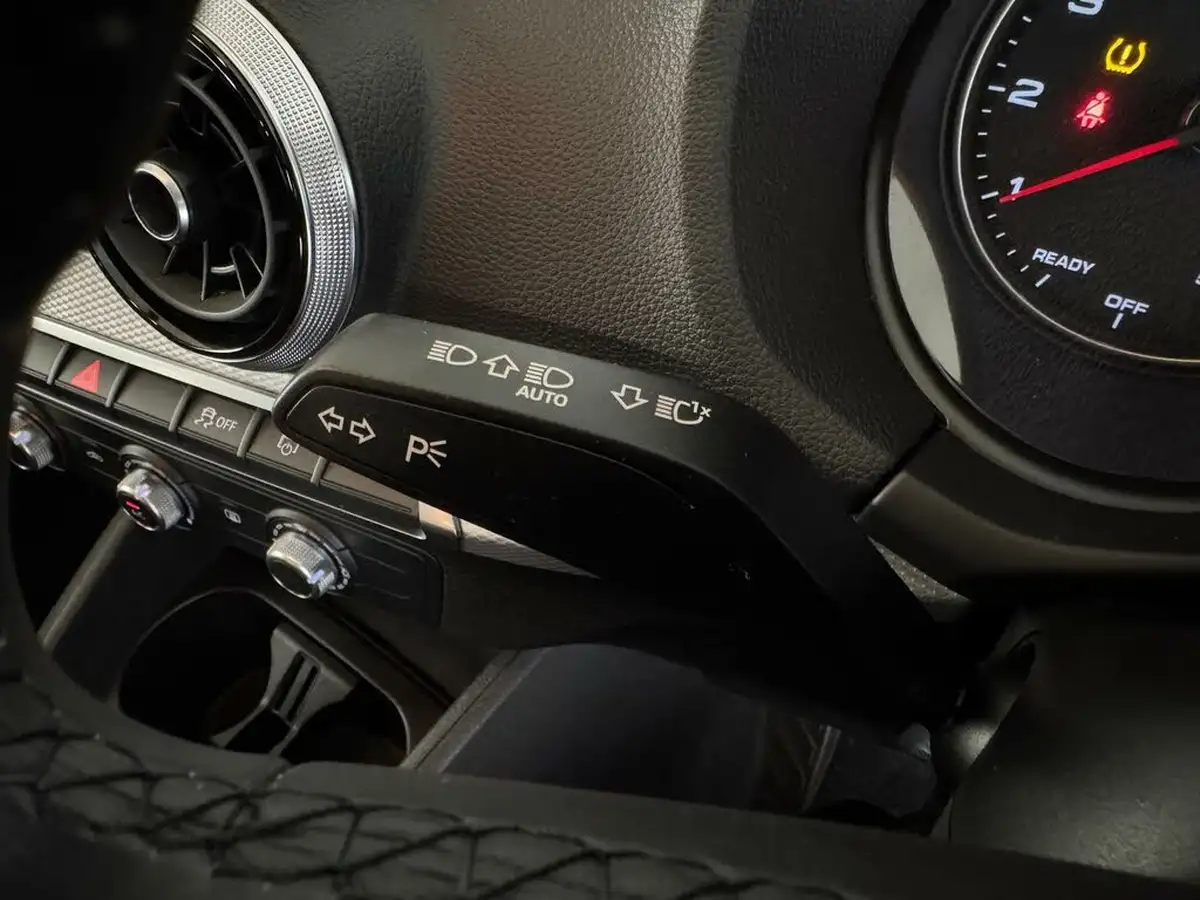 2023-audi-q2-10-30-tfsi-technik-big-28
