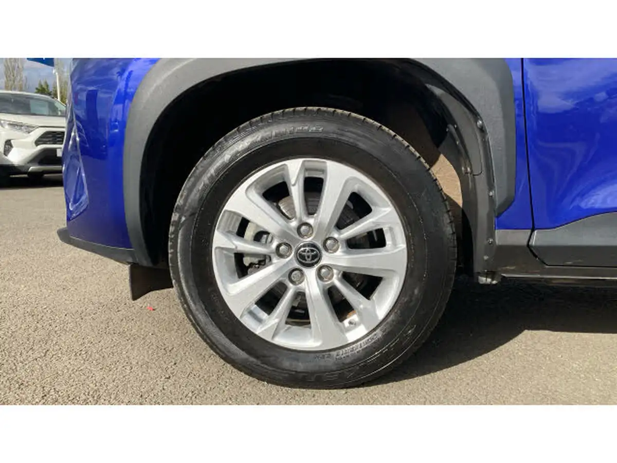 2022-toyota-yaris-cross-15-vvt-i-icon-big-17