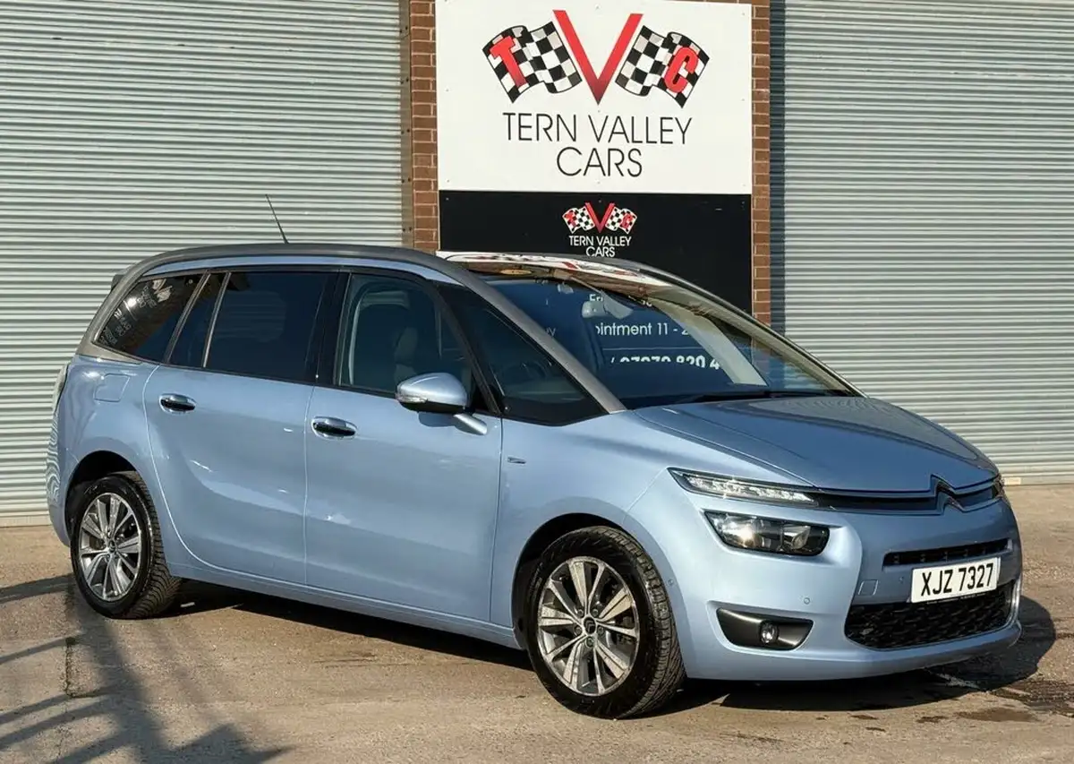 2015-citroen-grand-c4-picasso-16bluehdi-exclusive-eat6-big-24
