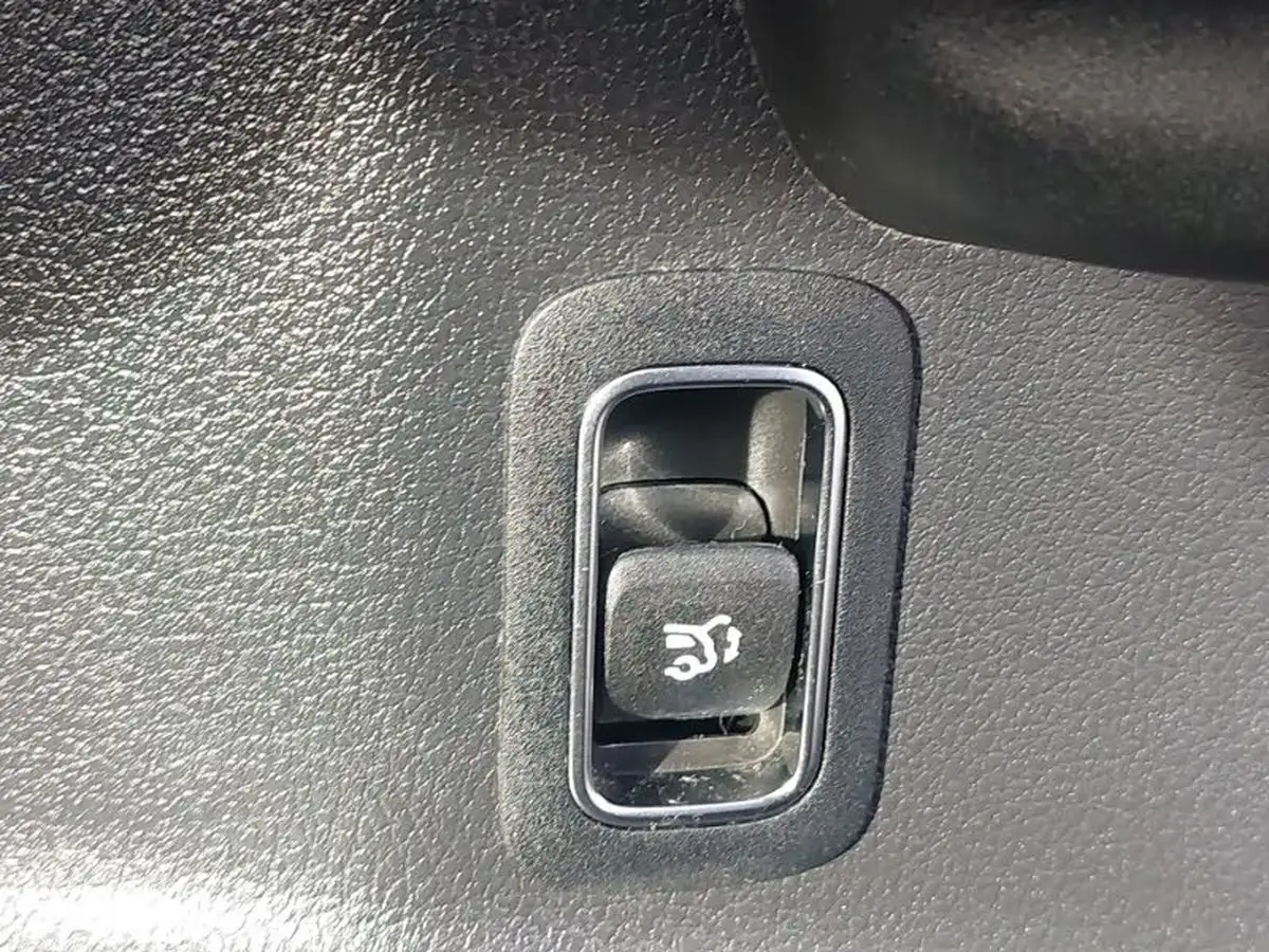 2019-mercedes-benz-b-class-13-b180-amg-line-7g-dct-big-12