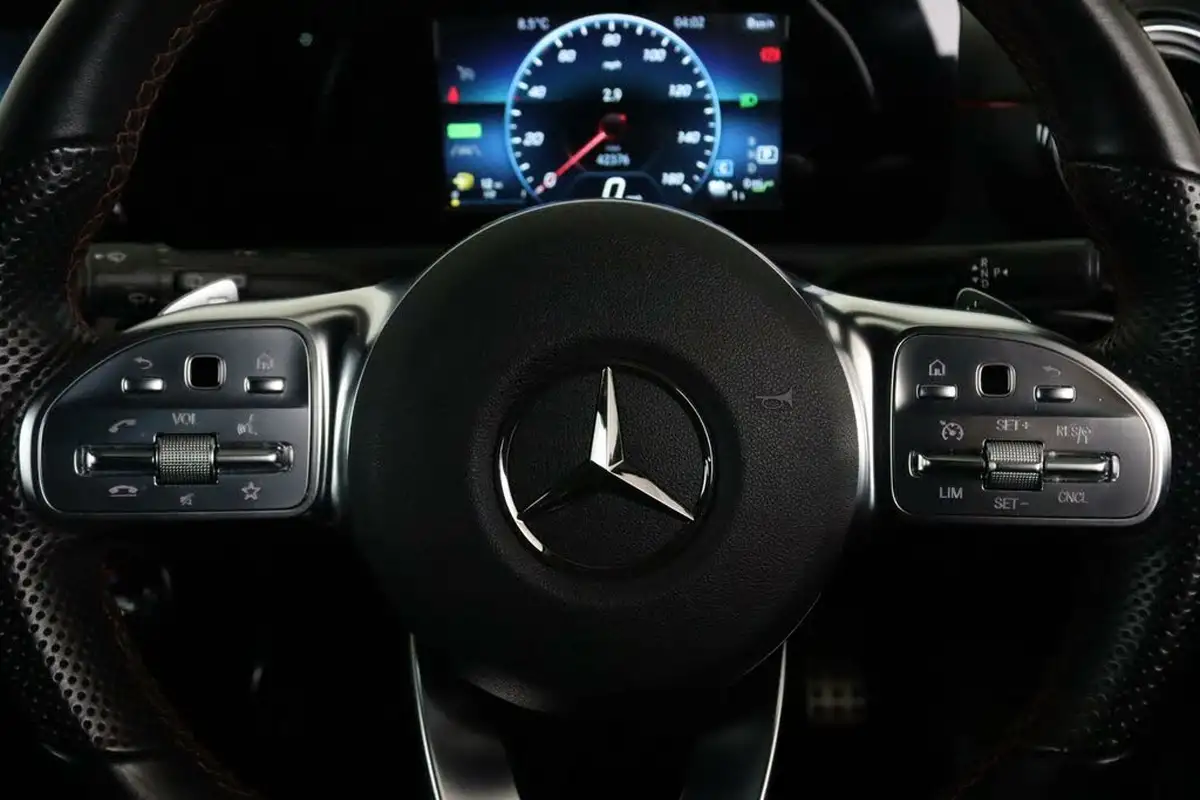 2021-mercedes-benz-a-class-13-a250e-amg-line-hatchback-5d-big-21