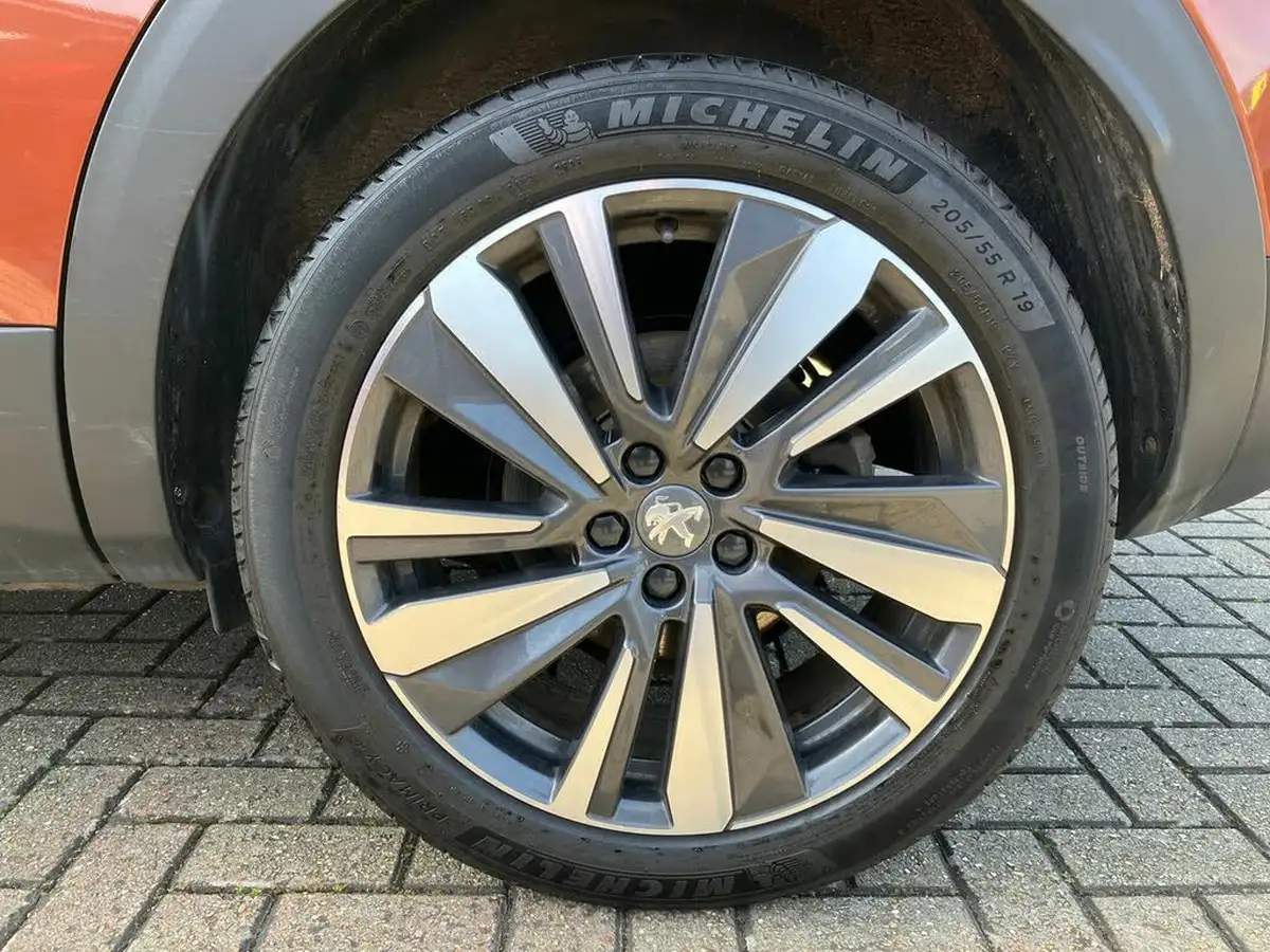 2020-peugeot-3008-suv-16-puretech-gt-line-premium-big-6