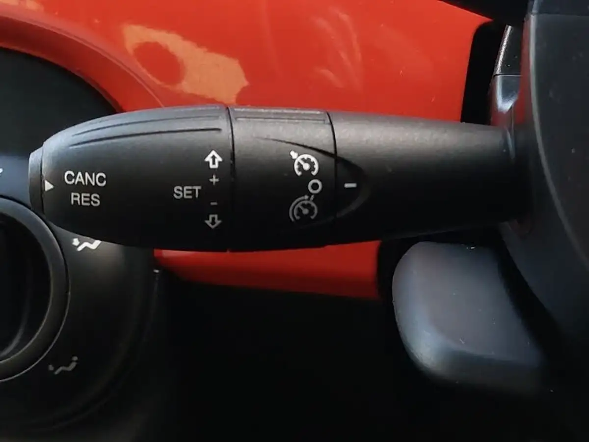 2022-fiat-500-10-dolcevita-big-12