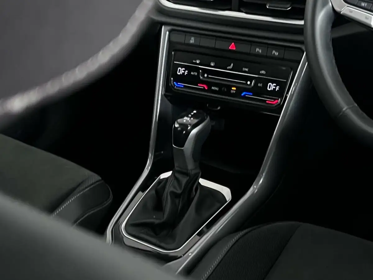 2023-volkswagen-t-roc-15-tsi-style-hatchback-5d-dsg-big-34