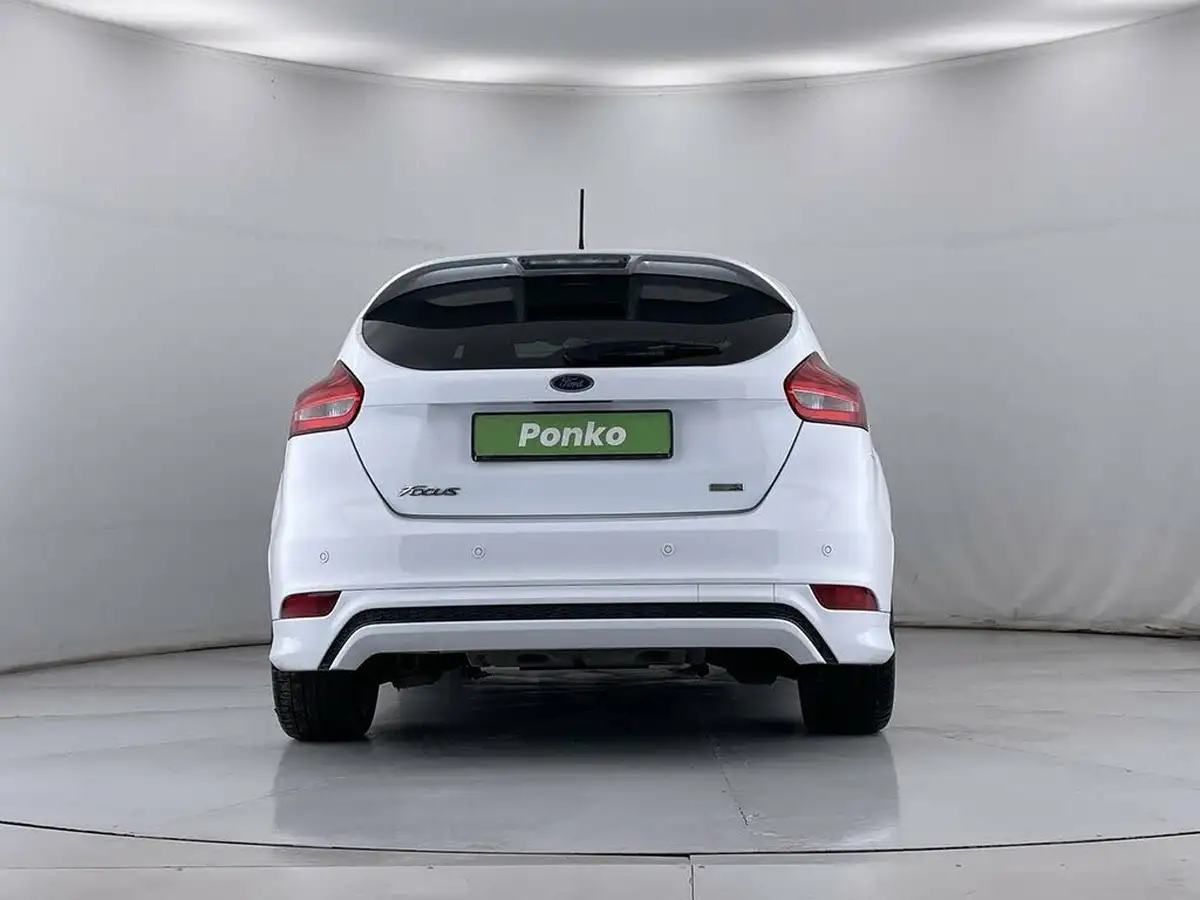 2018-ford-focus-10t-st-line-140ps-hatchback-big-72