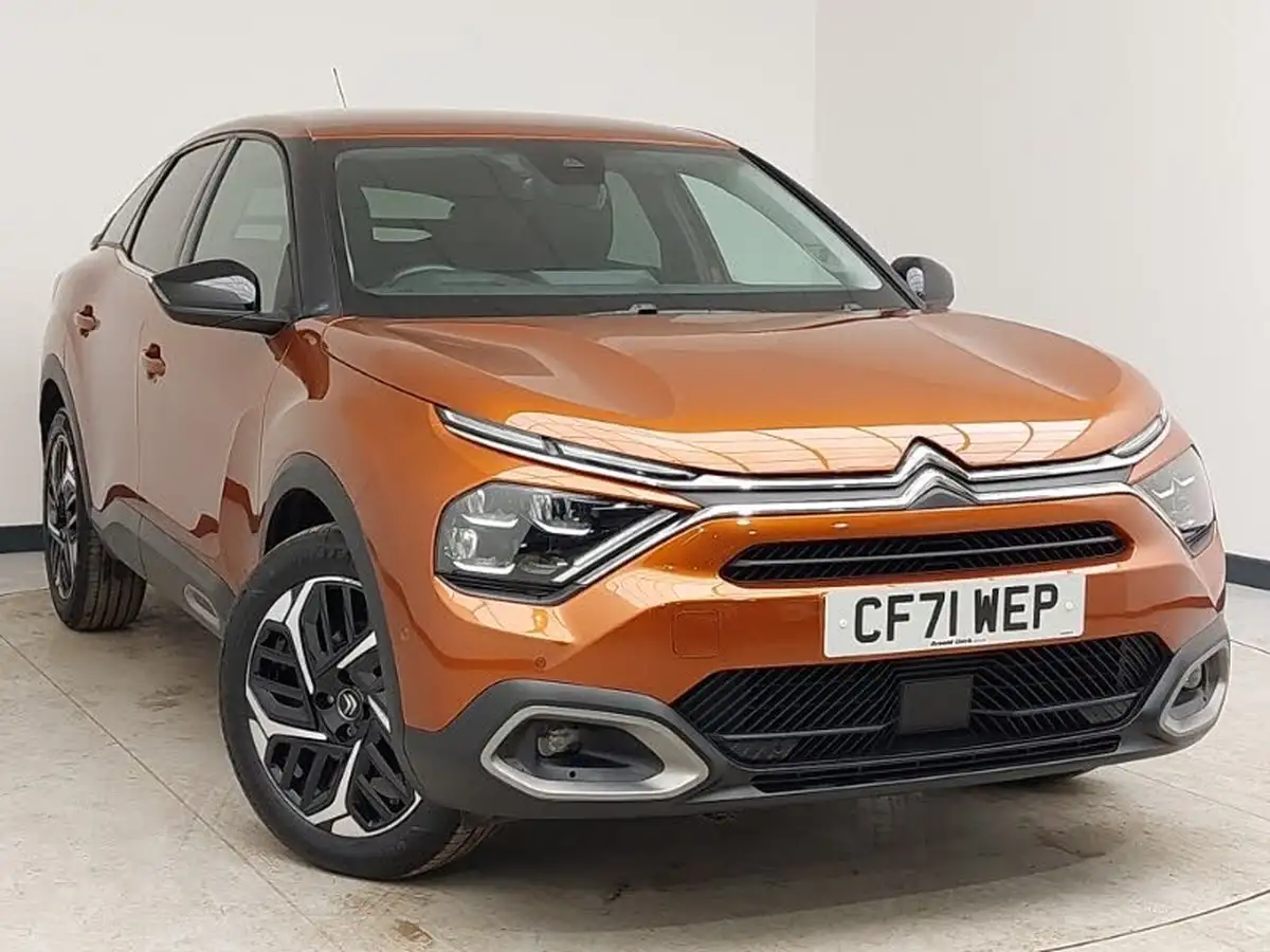 2022-citroen-c4-12-puretech-shine-130ps-big-0