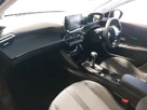 2023-peugeot-208-12-puretech-allure-premium-100ps-small-4