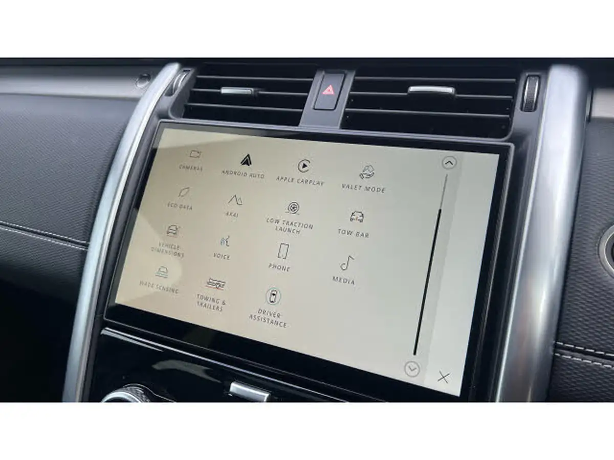 2023-land-rover-discovery-30-d300-dynamic-hse-big-42