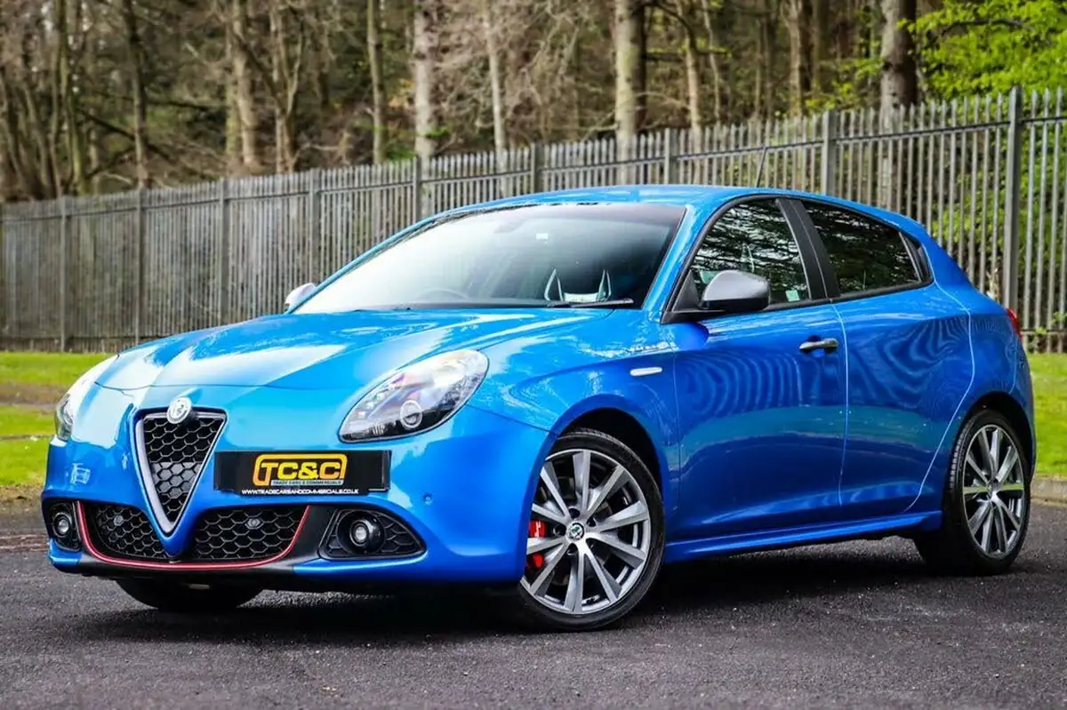 2018-alfa-romeo-giulietta-17-veloce-big-0