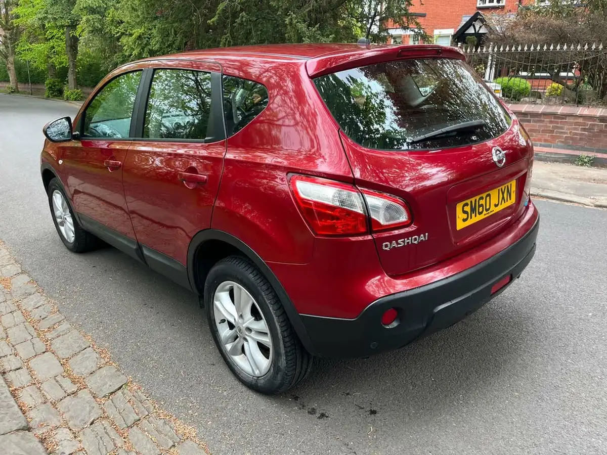 2011-nissan-qashqai-15td-acenta-big-5
