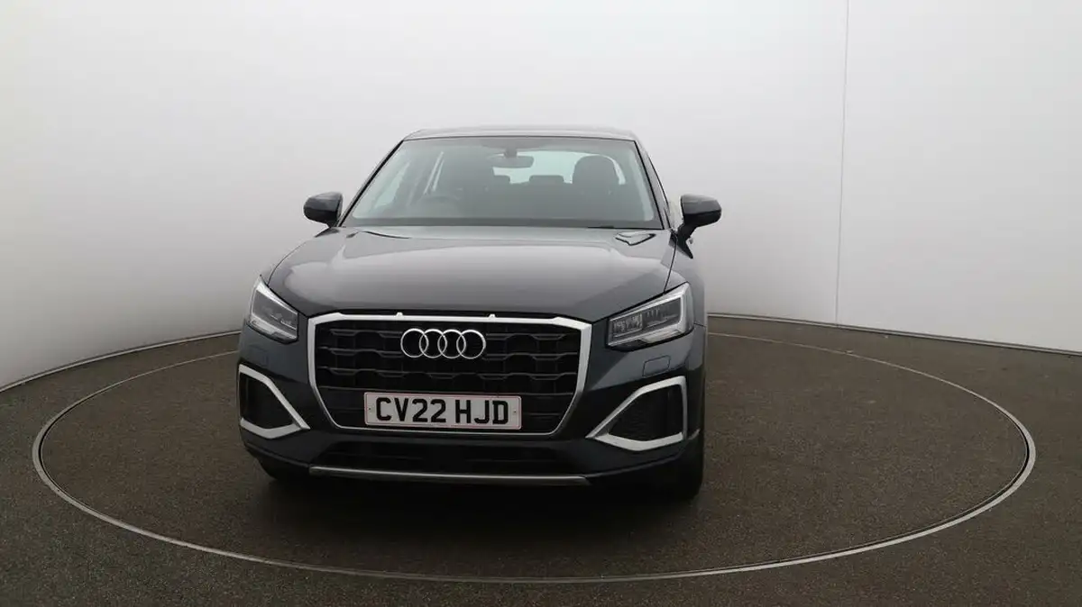 2022-audi-q2-10-30-tfsi-sport-big-30