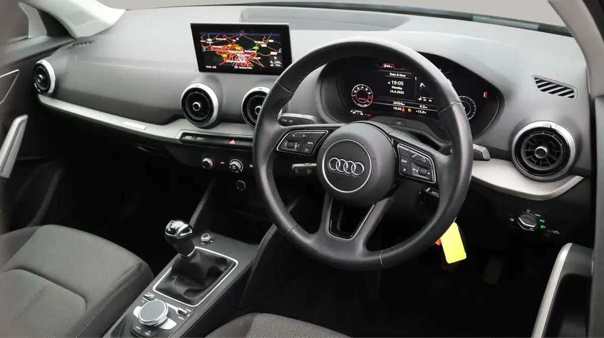 2022-audi-q2-10-30-tfsi-sport-big-9